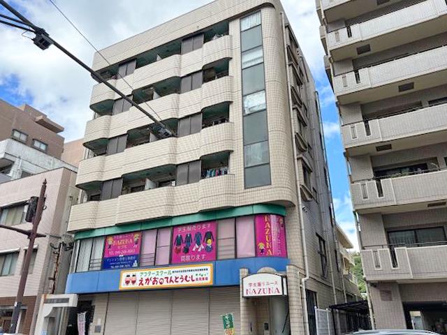 エスト平之町(1K/4階)