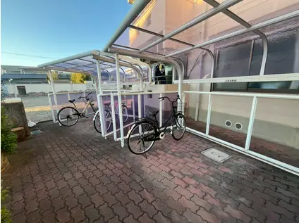 マンションかみう(2DK/1階)の外観写真