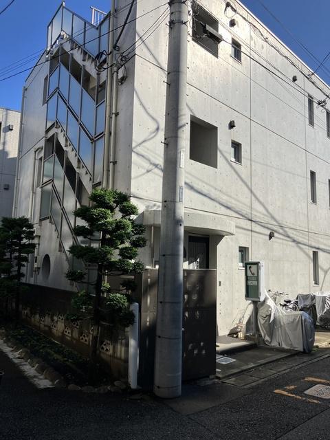 ハウス茸山(2K/1階)