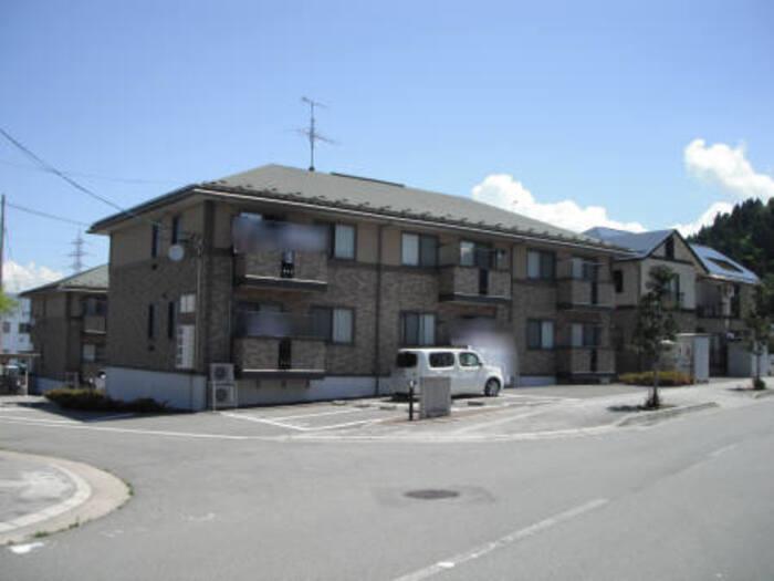 ヴィルヌーブ 壱番館・弐番館(2LDK/1階)