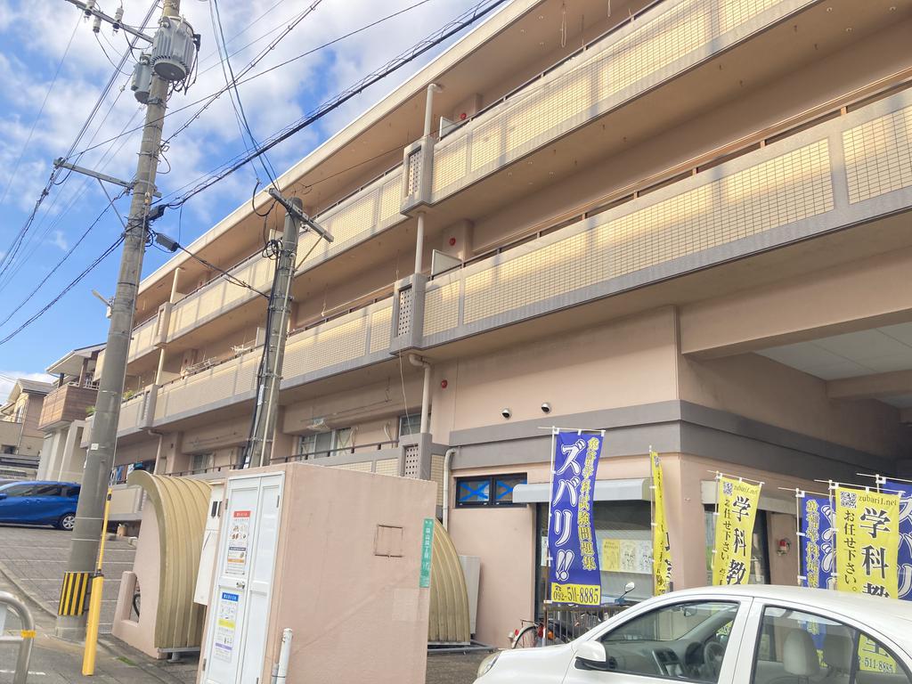 ロイヤルハイツE(4LDK/2階)
