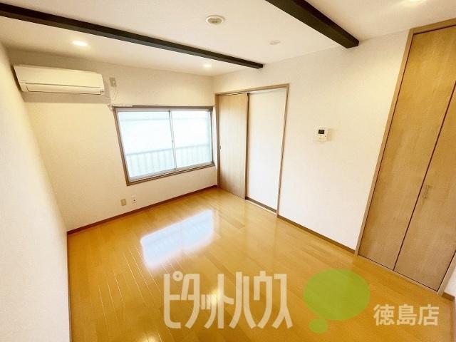 上地荘(1K/1階)