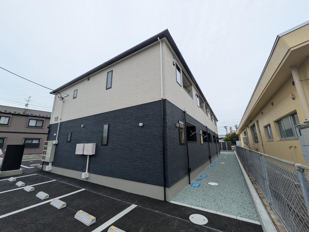 飯野坂BASE(1LDK/1階)