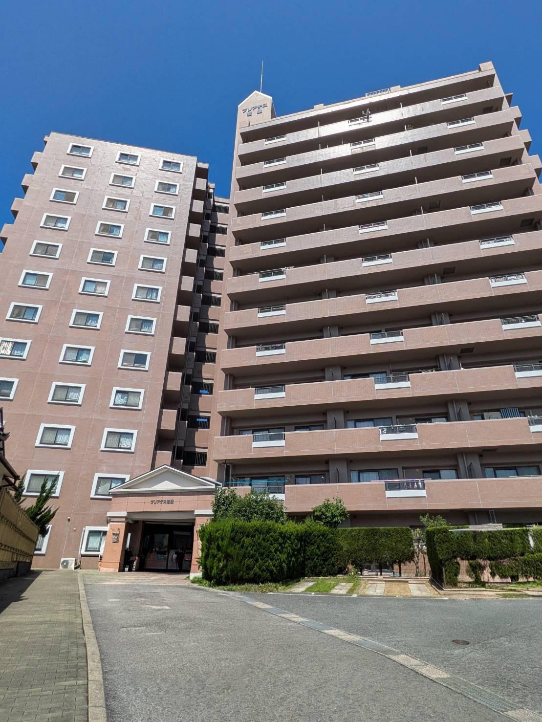 プリアデス岩屋(4LDK/4階)