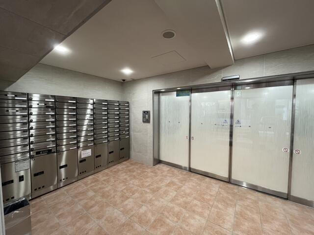 シャンボール三軒茶屋(1LDK/13階)の間取り写真