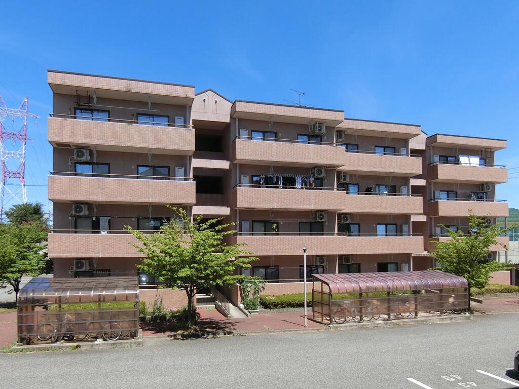 ファミーユ小金B(2LDK/1階)