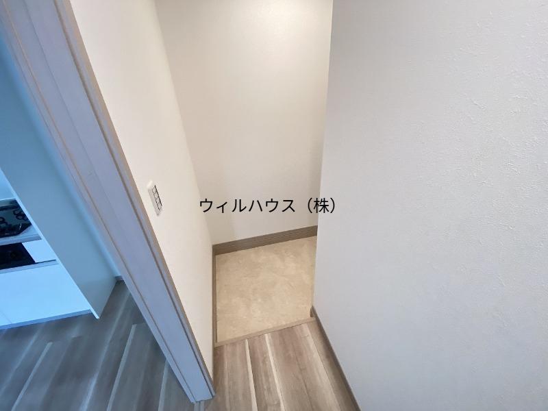 ノワ・メランジュ(1LDK/3階)の玄関写真