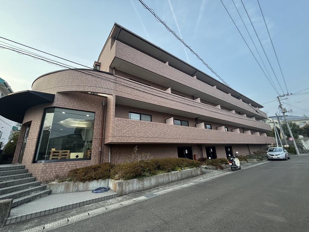 グランカーサ秀(1DK/1階)
