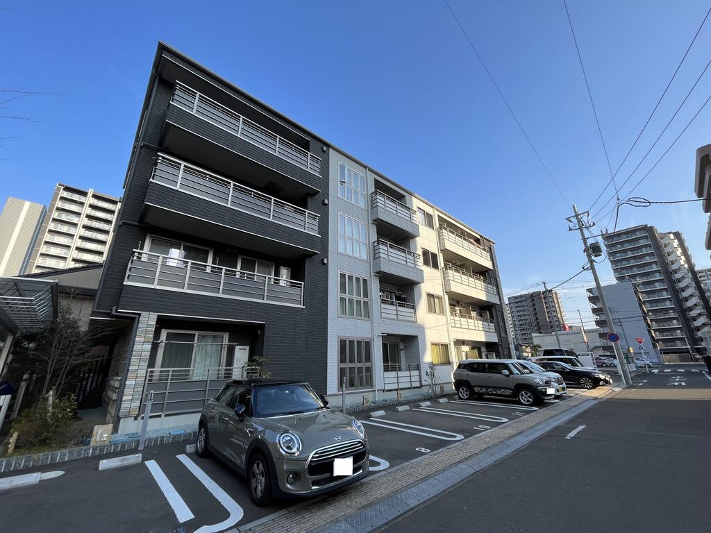 R-GRACIA榴ヶ岡(1LDK/2階)