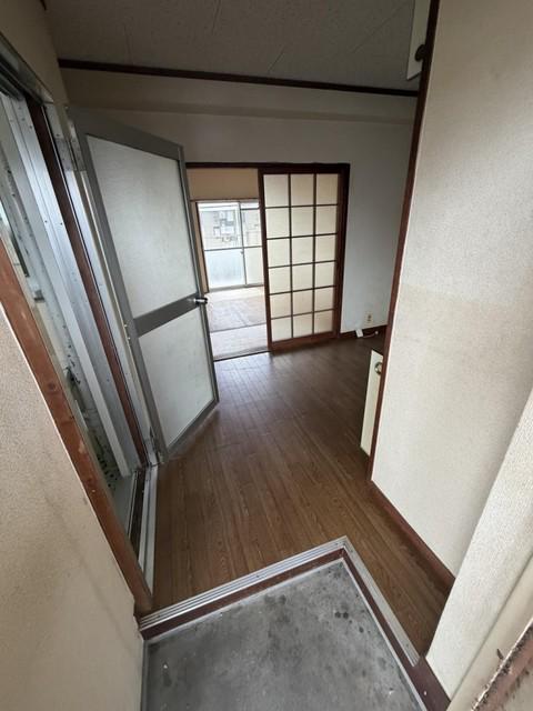 ファミーユ中園IV(2DK/2階)の玄関写真