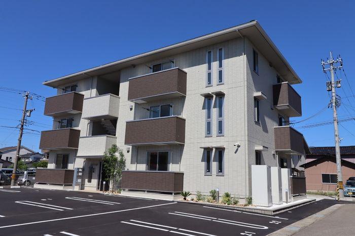 石川県金沢市 築4年(1LDK/2階)