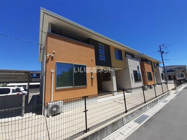 JR予讃線 伊予西条駅 徒歩38分 築6年(2LDK/2階)