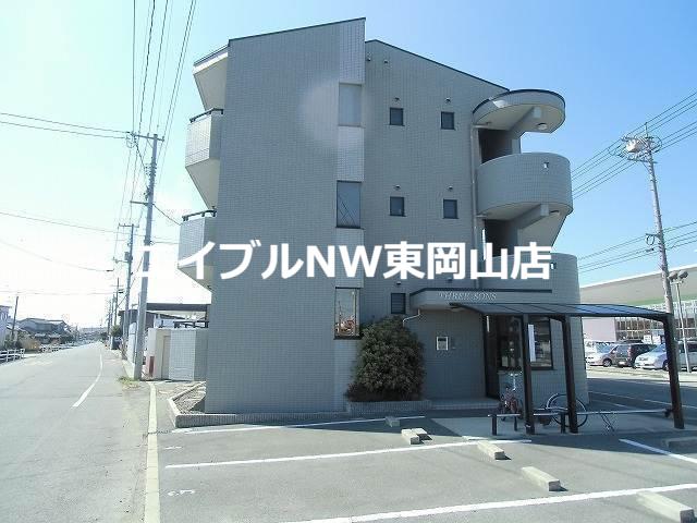 スリーサンズ(1K/1階)
