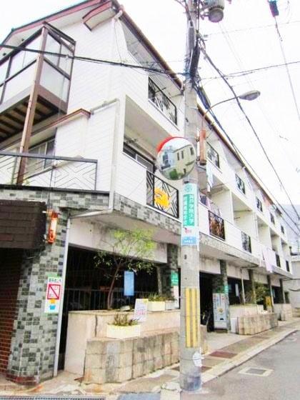 地下鉄西神・山手線 湊川公園駅 徒歩7分 築55年(2DK/1階)