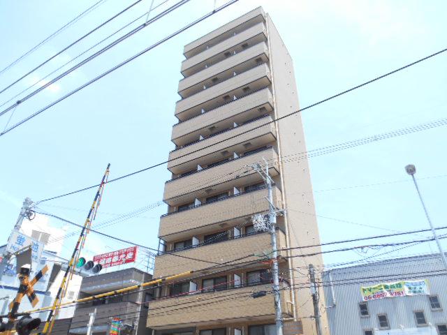 ロイヤルクイーンズパーク蛍池(1K/2階)