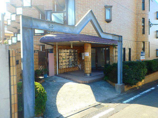 アーバンヒルズ永山(1K/2階)の外観写真