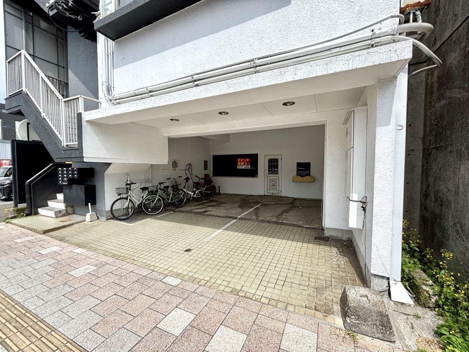 アルバローザ下伊敷(1DK/3階)の外観写真