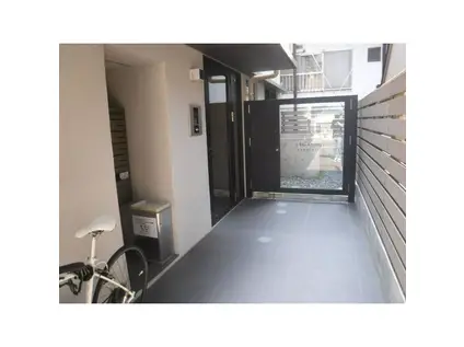 LEGALAND 三軒茶屋(1K/3階)の外観写真