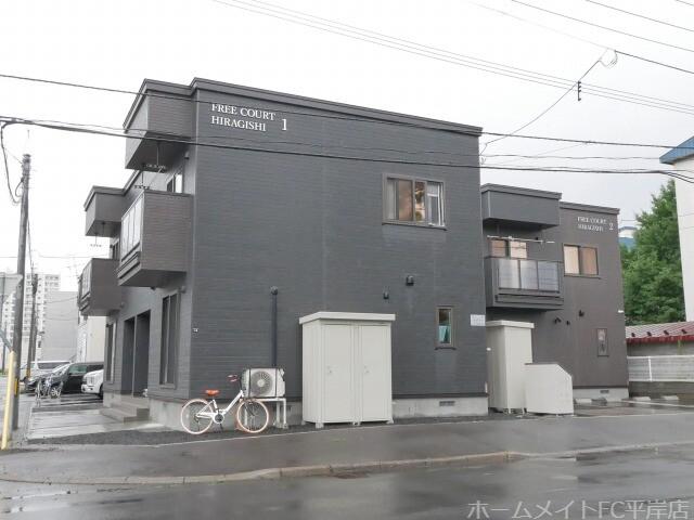 FREE COURT平岸1・2(3LDK/1階)