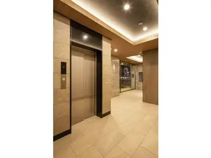 ウエストIN柴田(1K/3階)の外観写真