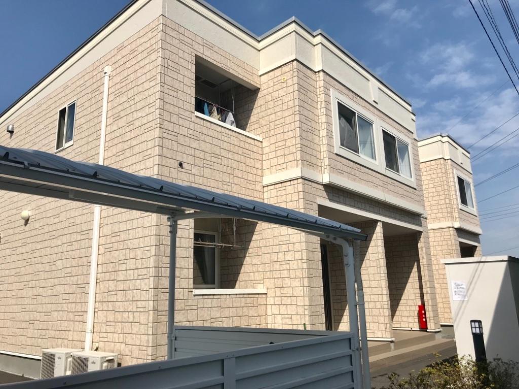 静かさと利便性を兼ね備えた立地(2LDK/2階)