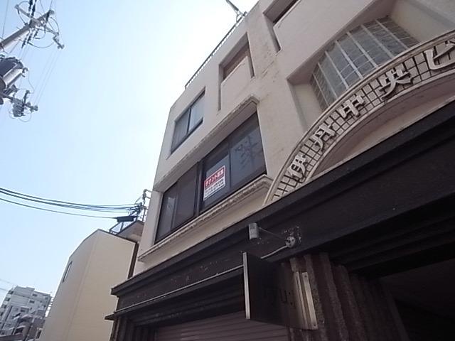 伊丹中央ビル(1LDK/4階)