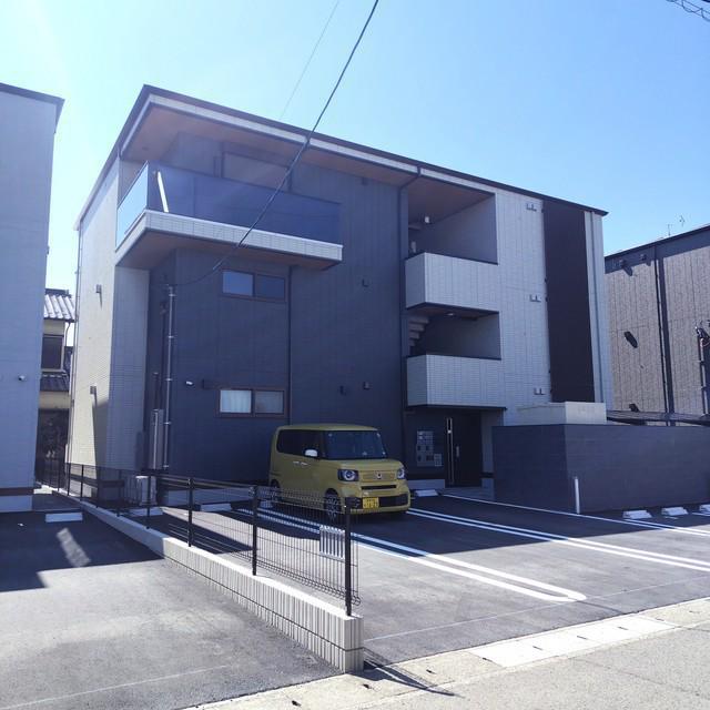 セレスティア本荘中ノ町B(3LDK/2階)
