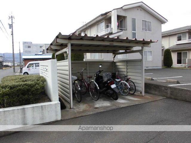 治儀ハイツ B棟