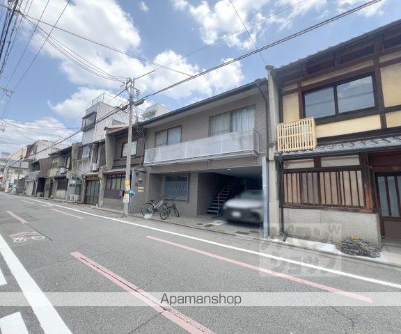 庵里KAMANZA