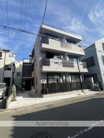 ROYAL HIROI