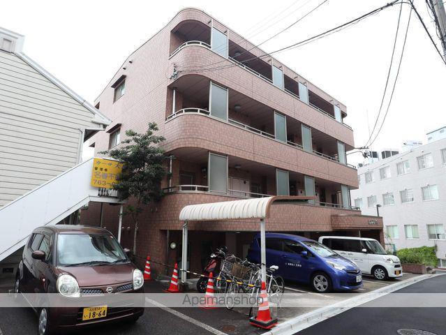 ヒルズ川名