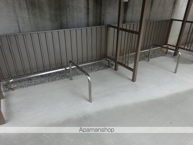 クレストヒル