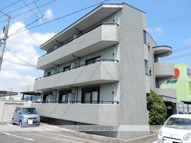 スリーサンズ
