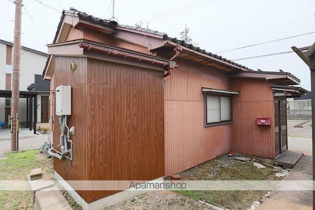 万葉線 市民病院前駅 徒歩9分  築61年(2DK)