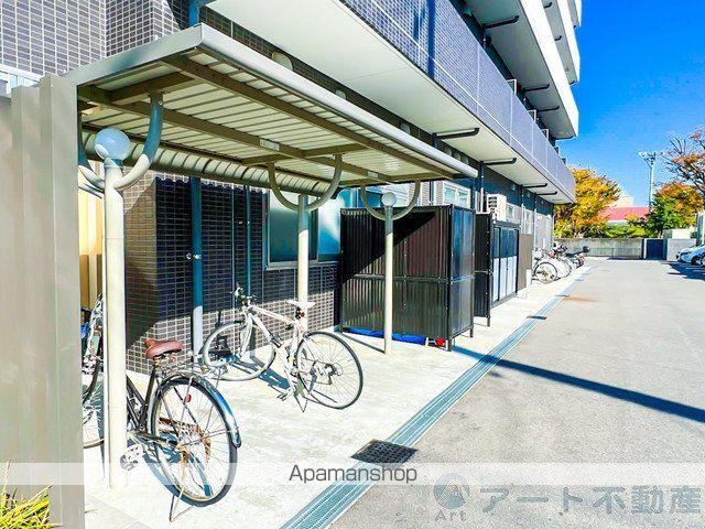 ユリウス 湊町[3階]