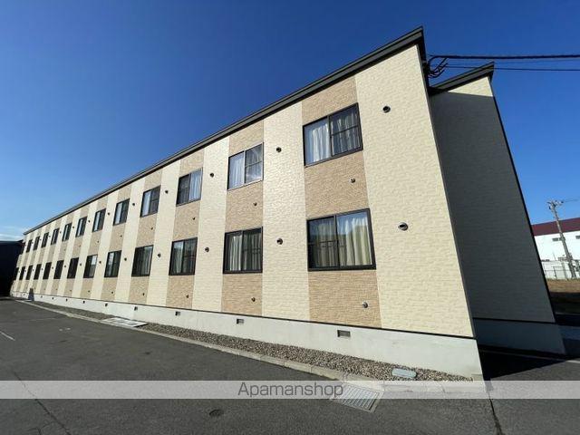 レオパレスPINEBEACH(1K/2階)