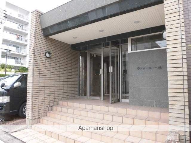 ラトゥール一社