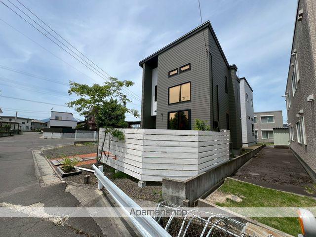 青森県弘前市大字宮園4丁目の戸建賃貸[2階]