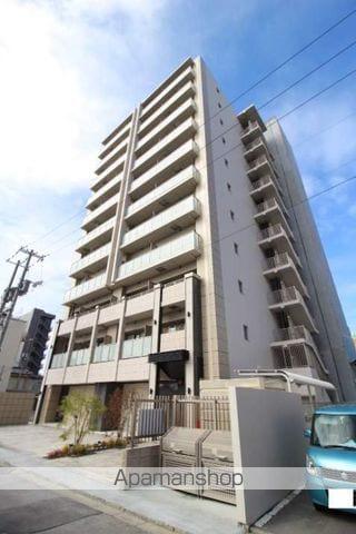 TWIN TOWERS AZUKI