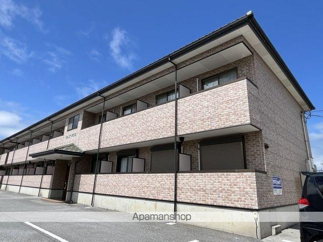 イーストウイング