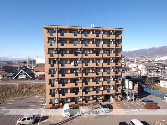 ニセンポストアイル