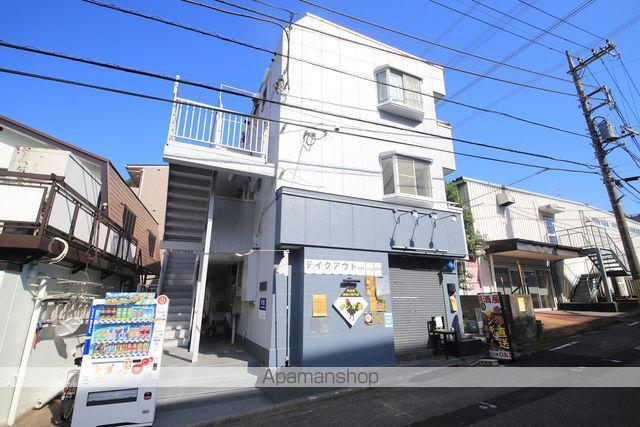 東京都多摩市貝取1丁目の建物