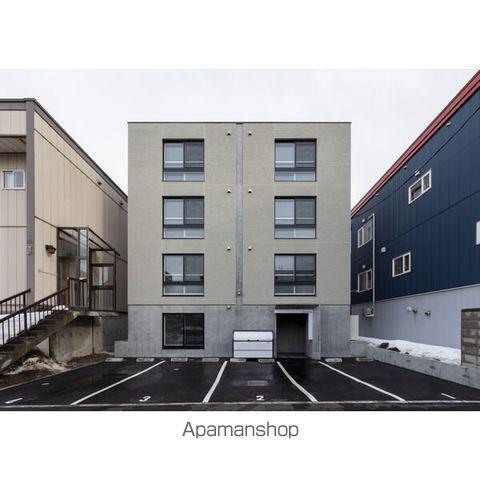 NEXT HILLS