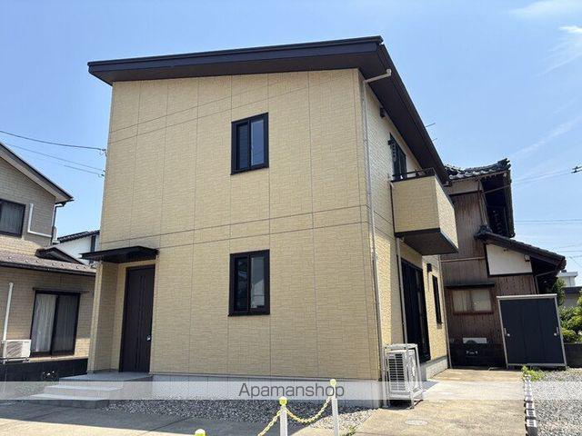 福井県福井市 2階建 築9年