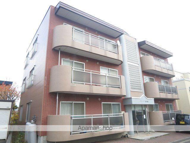 グラーデ宮の森