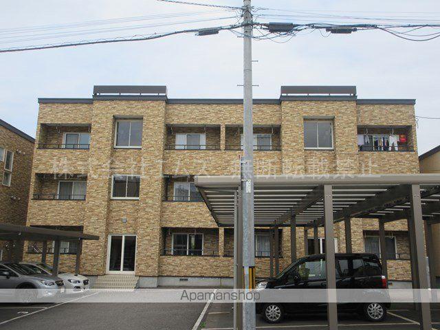 LARUCHE C