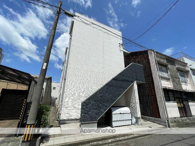 TOMS TENEMENT 3
