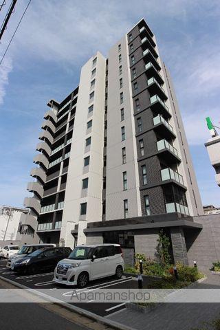THE SQUARE URBAN RESIDENCE