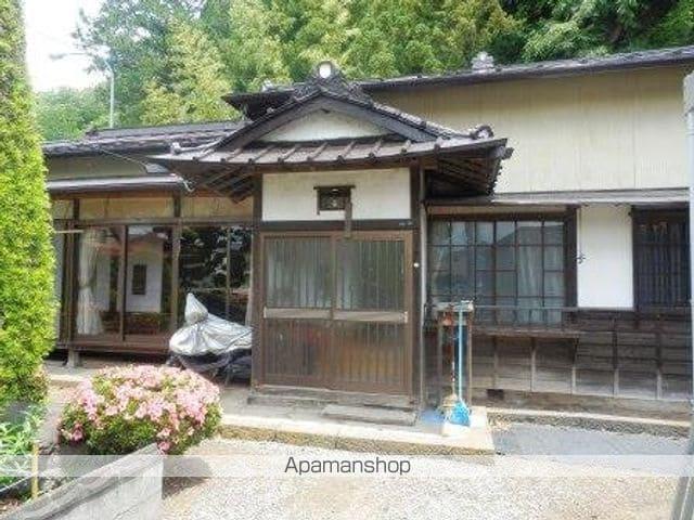 山梨県富士吉田市大明見1丁目の戸建賃貸