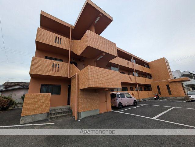 アート ファミール